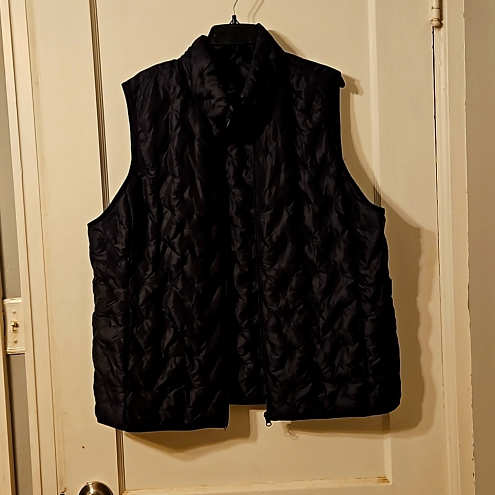 Black puffy vest